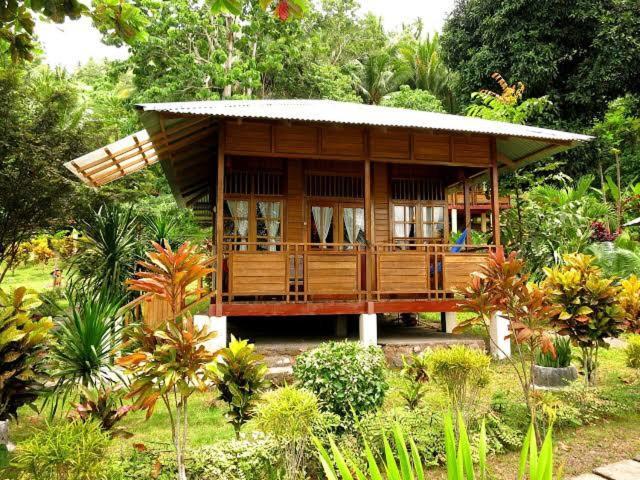 Two Fish Resort Lembeh Bitung Екстер'єр фото