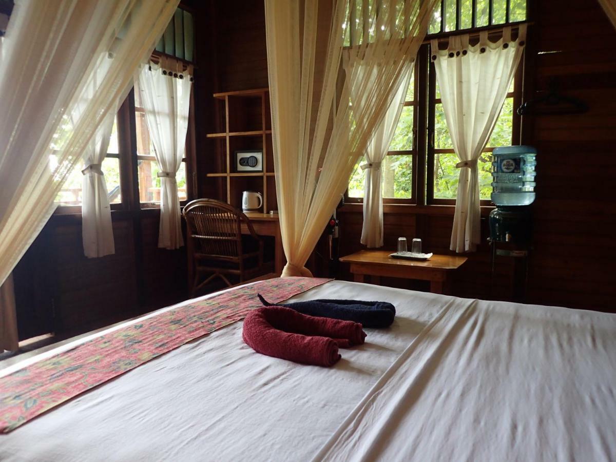 Two Fish Resort Lembeh Bitung Екстер'єр фото