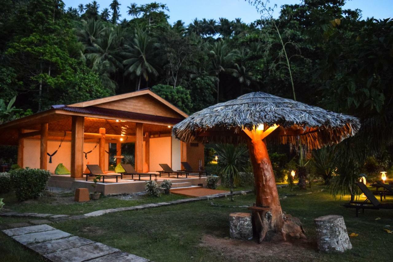 Two Fish Resort Lembeh Bitung Екстер'єр фото
