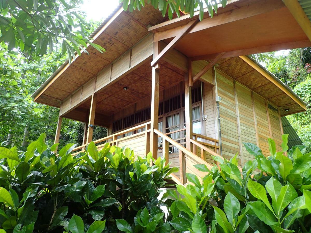 Two Fish Resort Lembeh Bitung Екстер'єр фото