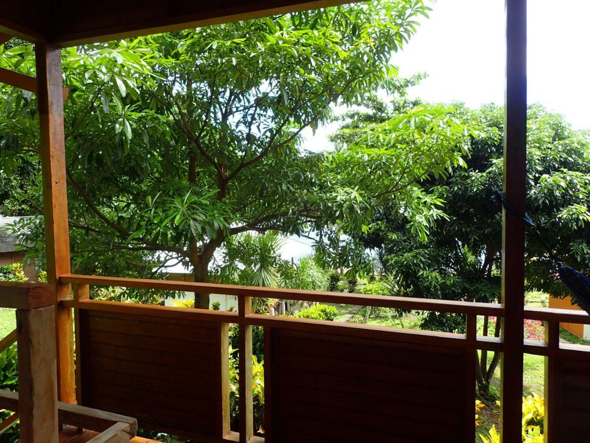 Two Fish Resort Lembeh Bitung Екстер'єр фото